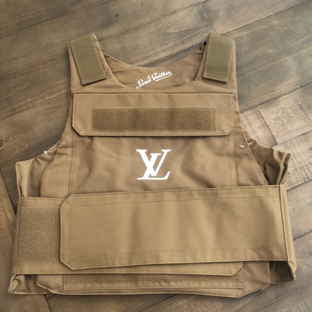 Men’s LV adjustable vest